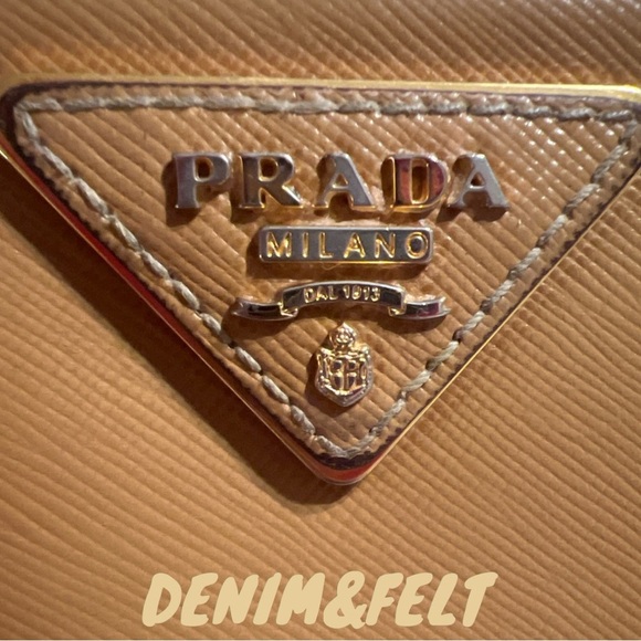 🤎Prada Carmel Saffiano Leather Long Full Zip Around Wallet | PRELOVED!!🤎 - Picture 8 of 9
